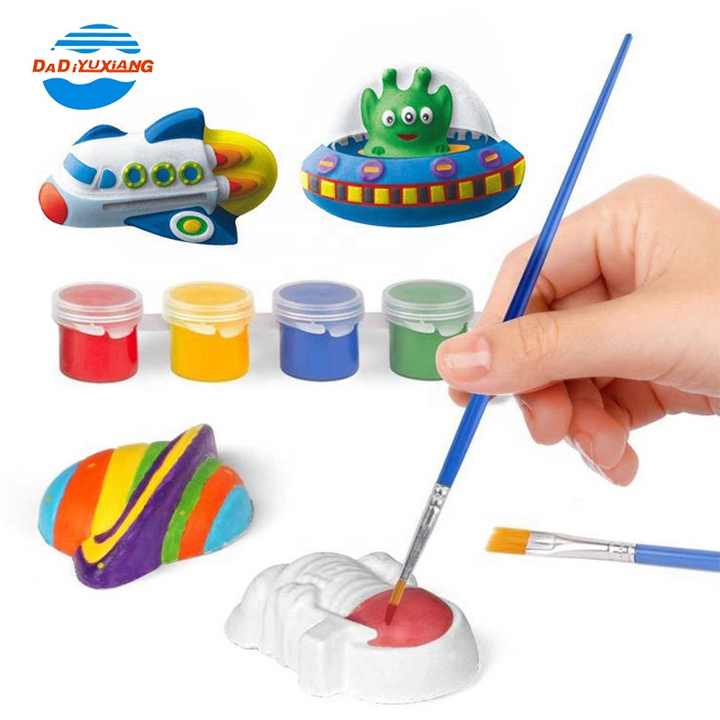 DIY Mould and Paint Kits 6 pcs Create Fridge Magnets Space Theme Art & Craft Set